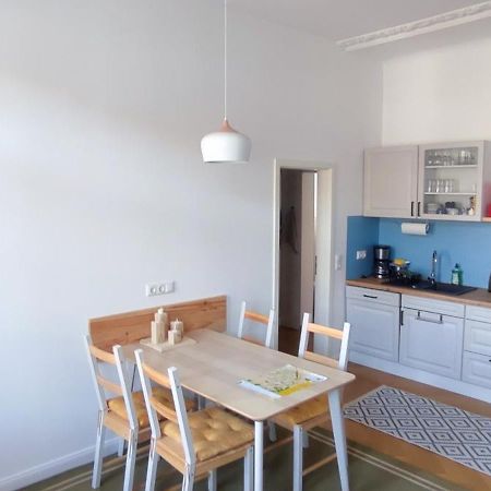 Schoene Ferienwohnung Mit Zwei Schlafzimmern クヴェードリンブルク エクステリア 写真