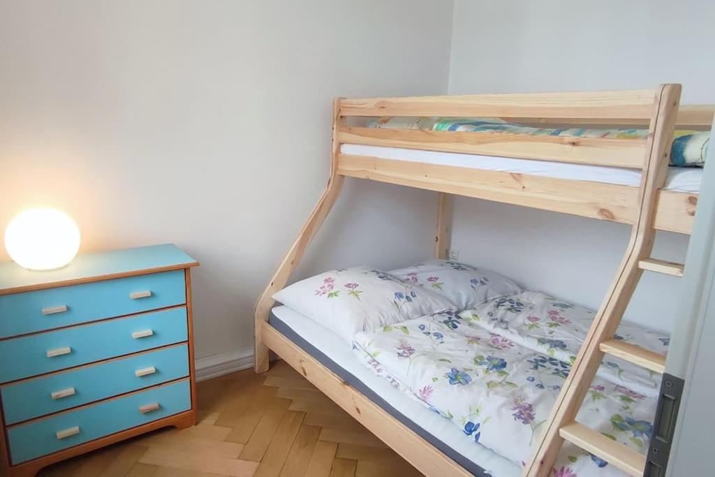 Schoene Ferienwohnung Mit Zwei Schlafzimmern クヴェードリンブルク エクステリア 写真